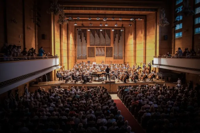A photo of a live orchestra.